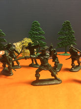 Load image into Gallery viewer, Robin Hood and His Merry Men (LOD006)