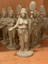 Load image into Gallery viewer, Hera - Character Figure (War at Troy)
