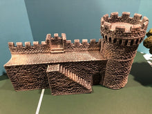 Load image into Gallery viewer, Nottingham Castle Extension Walls with Turret (set of 2)
